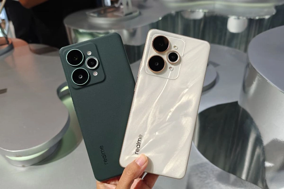 5 Perbedaan Realme 15 Pro dan Realme 15 yang Baru Rilis di Indonesia