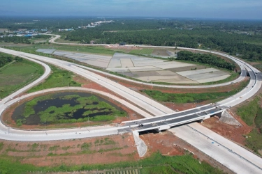 Tol Sepi Bikin Rugi, Salah Siapa?