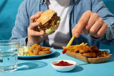 Ultra-Processed Food Bisa Turunkan Kualitas Sperma Laki-Laki, Ini Penelitiannya