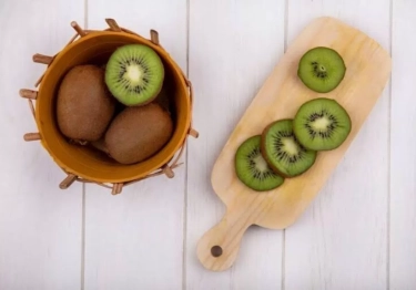 Cara Potong Buah Rapi ala Chef Profesional, Bikin Plating Jadi Lebih Mudah