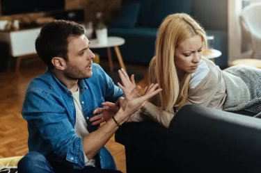 Gaslighting Bukan Sekadar Manipulasi, Ini 4 Dampak Nyata dan Cara Menyelamatkan Diri