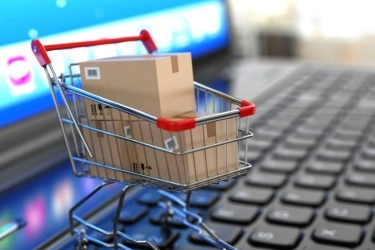 Elektronik China Ditarik dari Situs Belanja AS, Huawei Cs Kena Imbas
