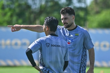 Irak Vs Indonesia, Frans Putros Hadapi Rekan Satu Tim di Persib
