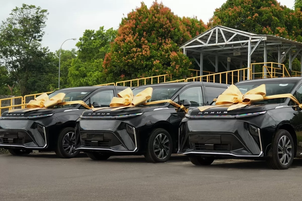 Dibekali Standar Keselamatan 5 Star Euro NCAP, Maxus Serahkan Batch Pertama Mifa 7 dan Produksi Lokal