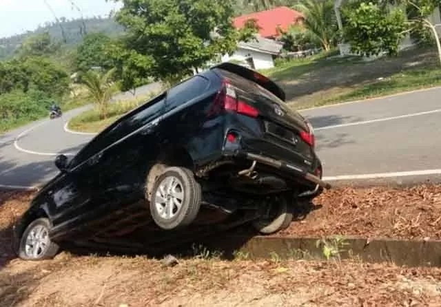 Mengetahui Tips Darurat Mengatasi Rem Blong Saat Berkendara