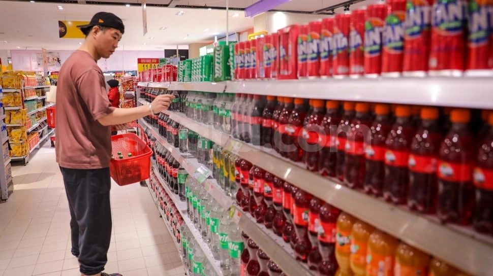 Siap-siap! Kantor Menkeu Purbaya Bakal Kenakan 'Pajak Gula' Buat Coca-cola Cs