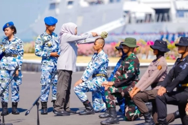 1.346 Siswa SMA Taruna Jatim Jalani Upacara Pembaretan, Khofifah: Dari Sini Lahir Pemimpin Tangguh!