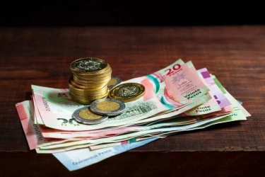 8 Kebiasaan Umum yang Menghambat Kekayaan Abadi dan Menjebak Kelas Menengah Bawah