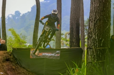 Final 76 IDH 2025: Downhiller Elite Nasional Berebut Juara Umum di Klemuk Bike Park