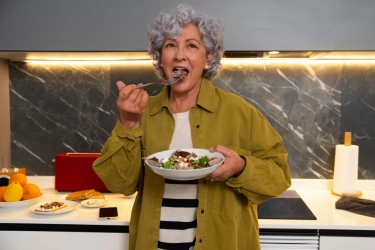 Jangan Langsung Diet Ekstrem, Begini Cara Turunkan Berat Badan Tanpa Risiko untuk Wanita Menopouse