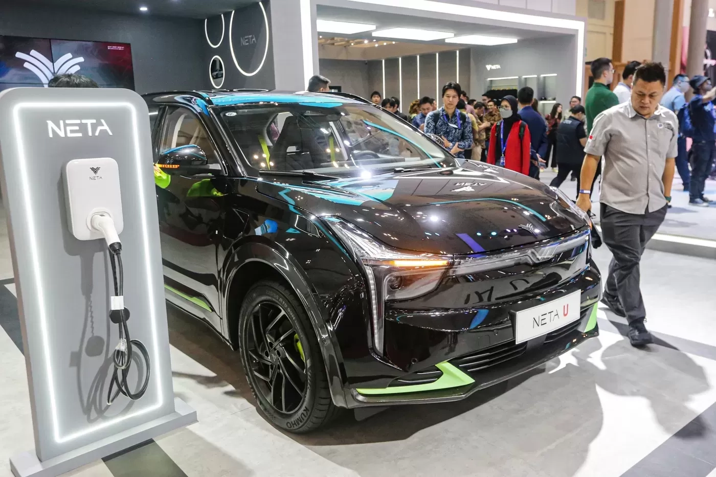 Lansia Kini Bisa Kredit Mobil dan Motor Hingga Usia 70 Tahun, Ini Penjelasan Bank Mandiri Taspen