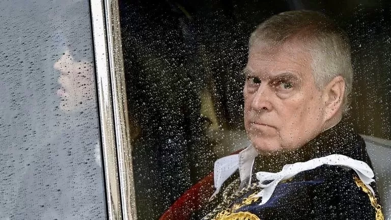 Usai Dihantam Skandal Epstein, Pangeran Andrew Melepas Gelar Duke of York namun Tetap Huni Royal Lodge Windsor