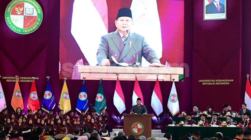 Dipuji Dunia, Disindir di Negeri Sendiri: Prabowo Bela Program Makan Bergizi Gratis dari Cibiran