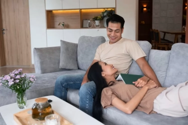 8 Hal yang Perlu Dirahasiakan dari Publik Tentang Hubungan Kamu dengan Pasangan