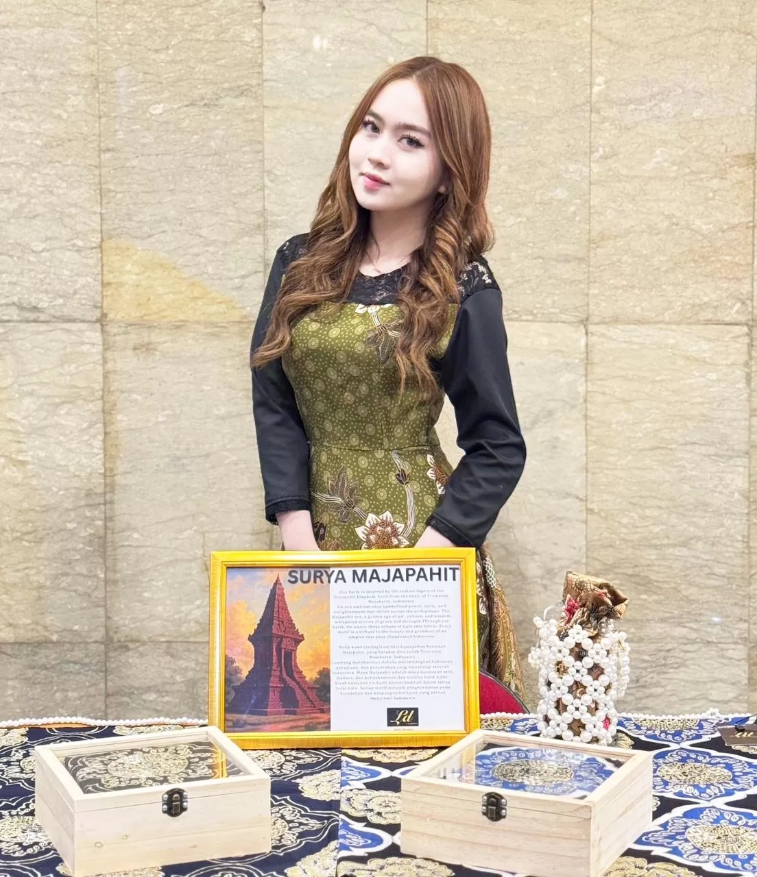 Batik Surya Majapahit: Kemegahan Majapahit Hidup Kembali Lewat Batik Barbie Awliya