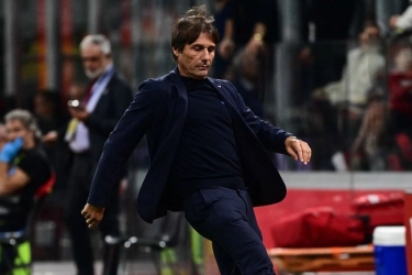 Arrigo Sacchi Ungkap Salah Conte: Napoli Lamban, Mudah Ditebak