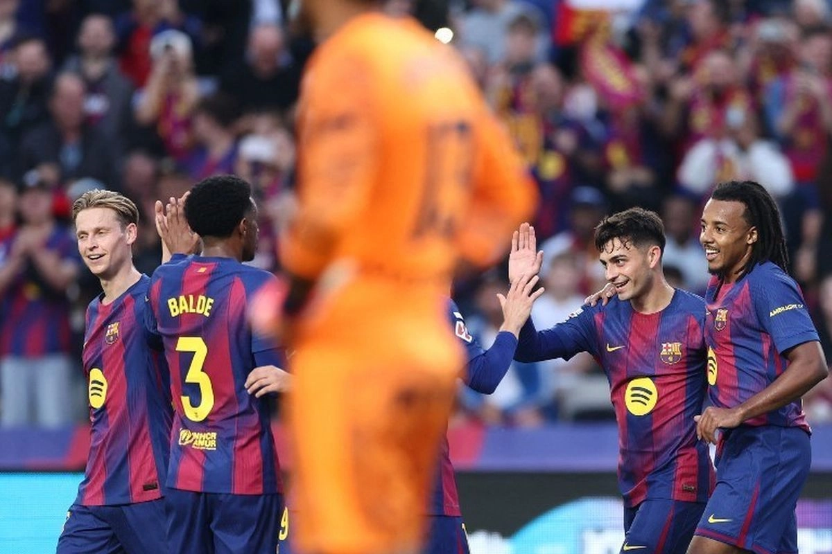 Kata Joan Laporta Soal Rencana UEFA Coret Barcelona dari Liga Champions