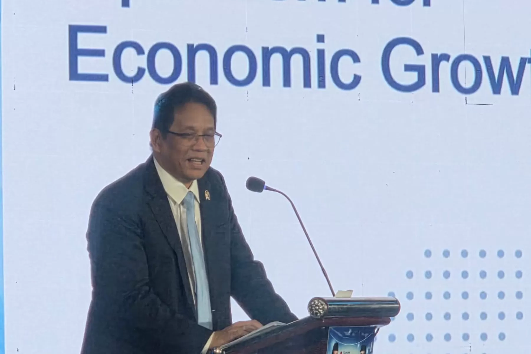 Arahan Menkeu Purbaya, Pemerintah Tunda Pajak E-Commerce Hingga Ekonomi RI Tumbuh 6 Persen