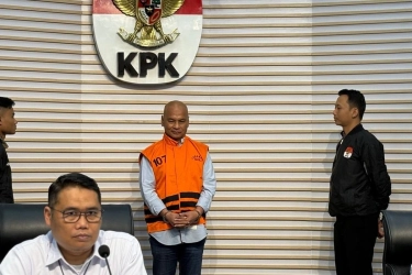 Jadi Tersangka, Komut PT IAE Arso Sadewo Langsung Ditahan di Rutan KPK