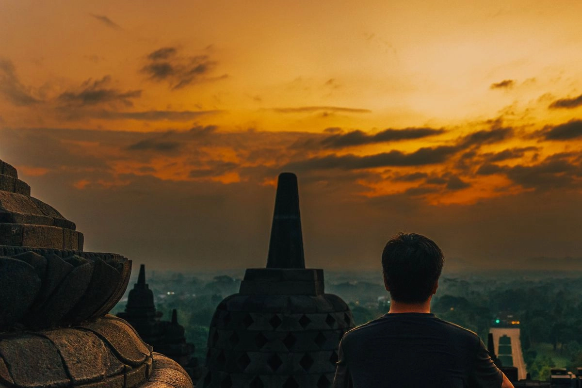 Mau Lihat Sunrise dari Puncak Candi Borobudur? Segini Harga Tiketnya