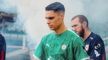 Berapa Duit yang Harus Dikeluarkan Persib Bandung untuk Datangkan Joey Pelupessy?