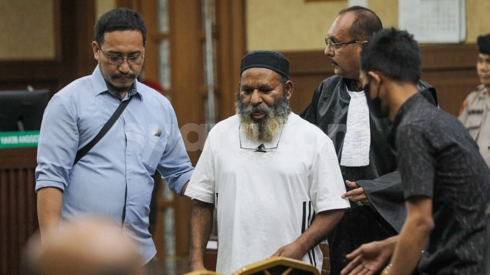 Tukang Cukur Mendiang Lukas Enembe Dipanggil KPK, Apa yang Dia Tahu Soal Korupsi Rp1,2 Triliun?