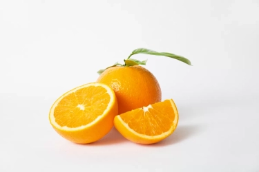 Kenali Manfaat Vitamin C dan Buah-Buahan Terbaik untuk Memenuhinya