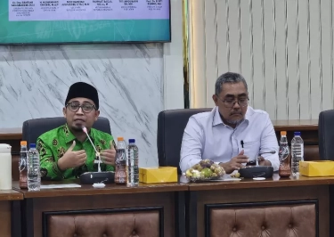 Komisi II DPR Minta Penjelasan Pemda Terkait APBD Rp 234 Triliun yang Mengendap di Bank