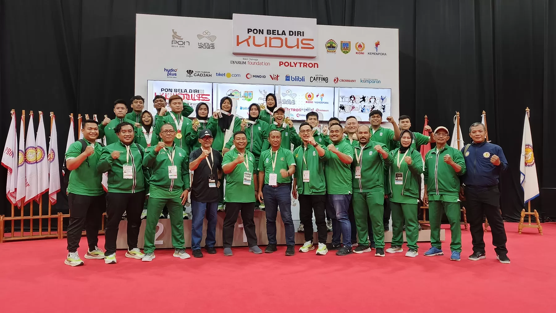 Diperkuat 3 Atlet Pelatnas untuk SEA Games 2025, Ju-jitsu Jawa Timur Juara Umum di PON Bela Diri Kudus 2025!