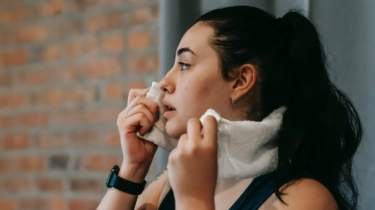 5 Rekomendasi Sunscreen yang Tidak Bikin Mata Perih, Aman Dipakai untuk Nge-gym dan Lari