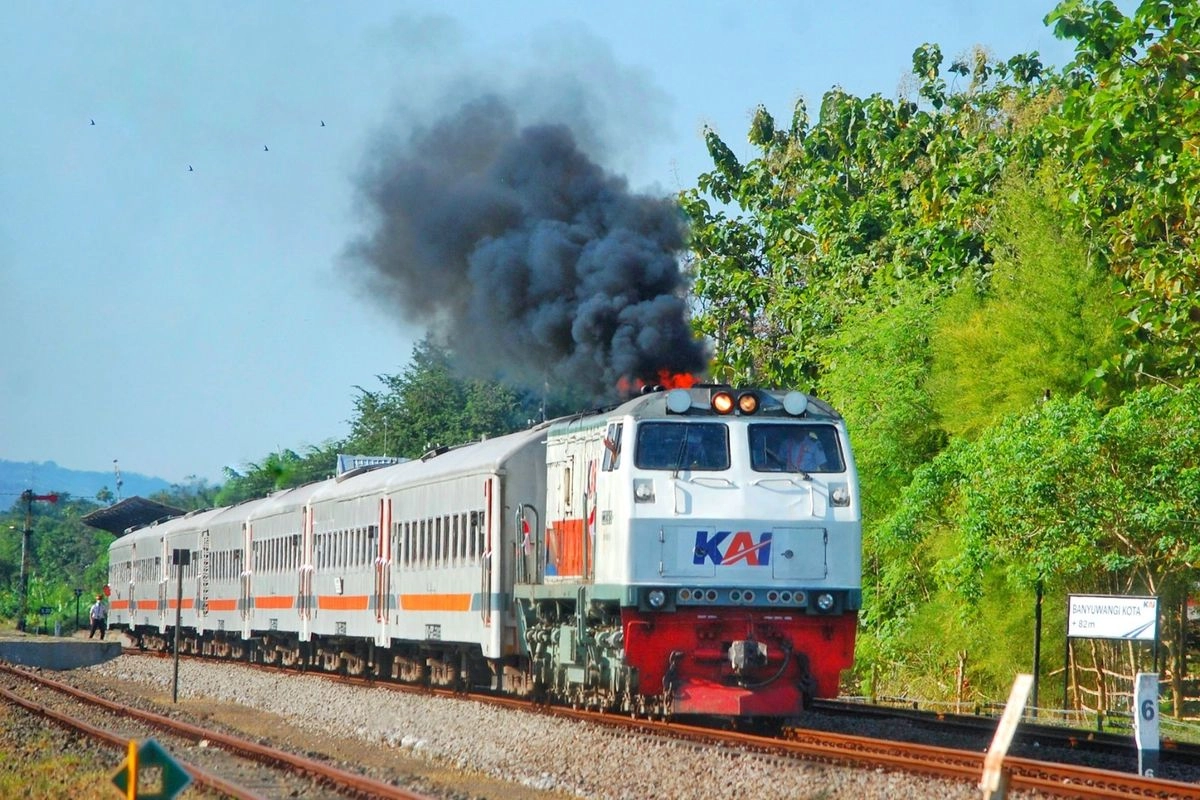 Perjalanan KA Jarak Jauh dari Jakarta Kembali Normal Sore Ini