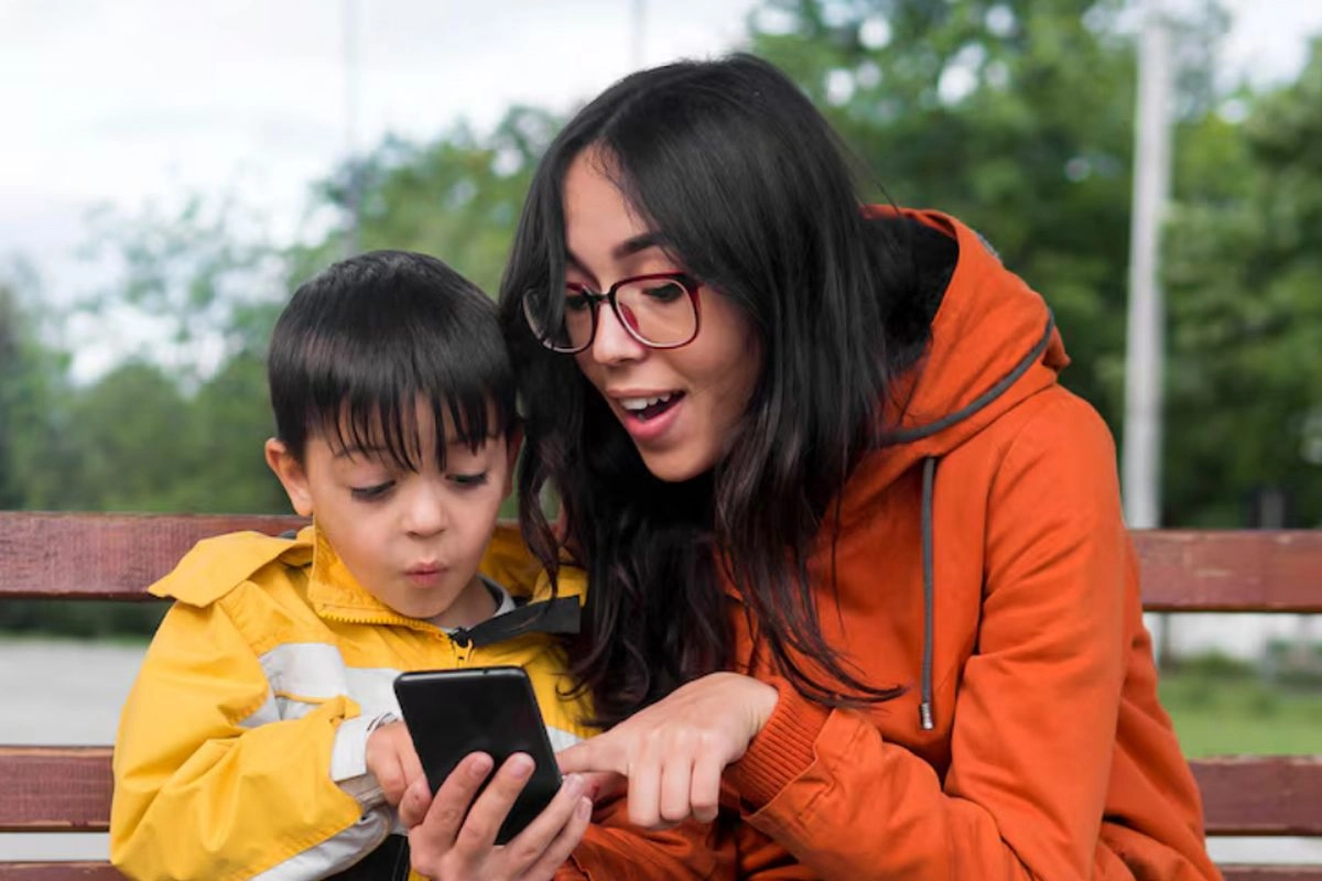 Saling Kirim Reels dengan Anak Bisa Jadi Cara Menumbuhkan Empati, Ini Kata Psikolog