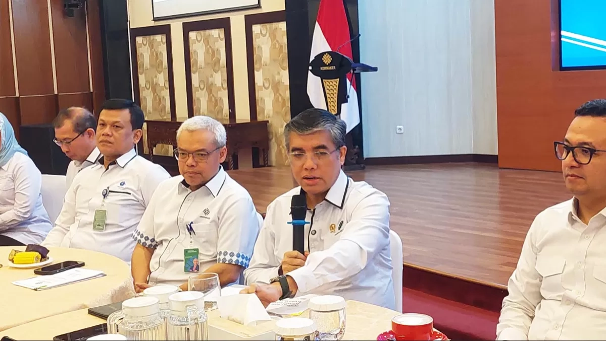 Setahun Pemerintahan Prabowo di Bidang Ketenagakerjaan: Dari Kesejahteraan Buruh Hingga Magang Nasional