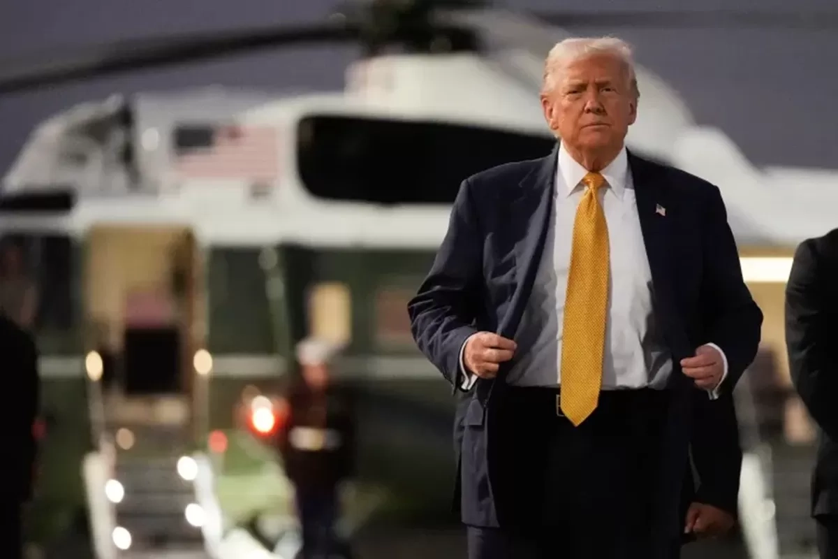 Donald Trump Isyaratkan Ingin Tiga Periode, Abaikan Batas Konstitusi AS