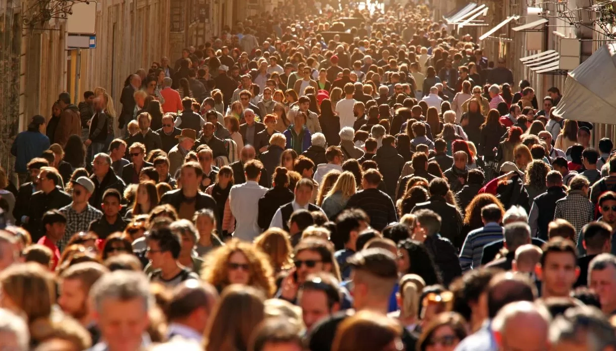 Roma di Tengah Gempuran Wisata dan Luka Sejarah yang Belum Sembuh