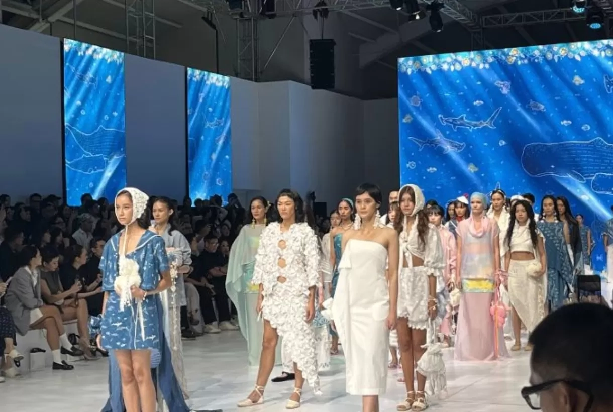 Sejauh Mata Memandang Tampilkan Koleksi Larung dalam Jakarta Fashion Week 2026