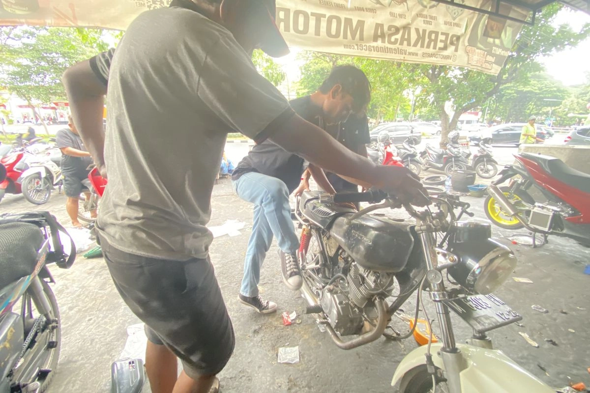 Banyak Motor ''Brebet'' Diduga Usai Isi Pertalite, Bahlil Buka Suara