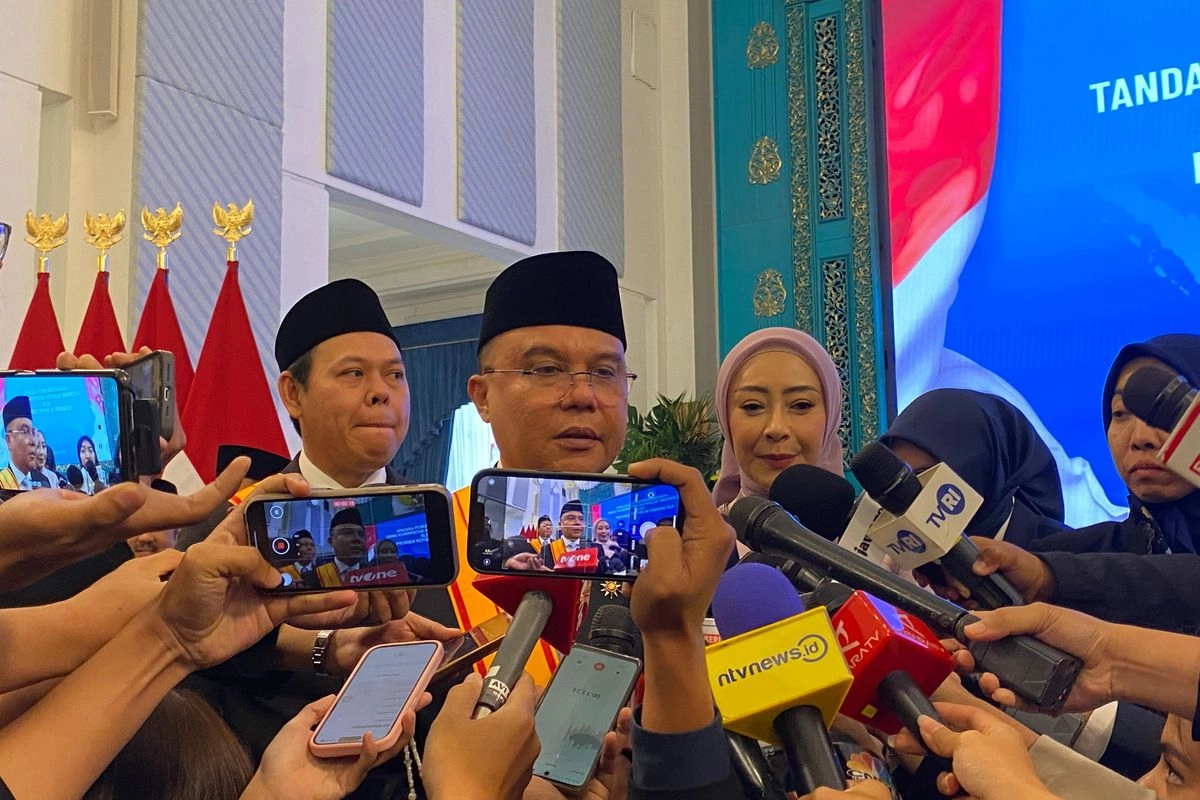 Sidang Etik Perdana Sahroni dkk Sengaja Digelar Saat Reses, Ini Alasannya