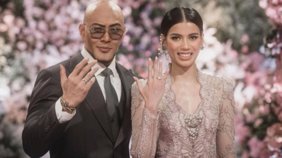 8 Fakta Perjalanan Cinta Deddy Corbuzier & Sabrina Chairunnisa: Nikah di Tanggal Cantik, Kini Cerai
