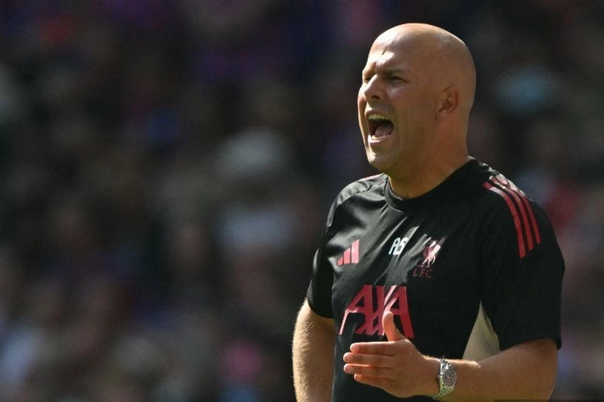 Liverpool Gugur di Carabao Cup, Arne Slot Keluhkan Skuad Tak Segemuk City