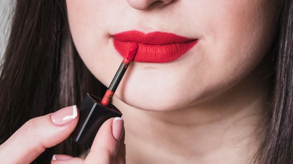 5 Rekomendasi Lipstik Velvet di Bawah Rp50 Ribu: Nyaman dan Mampu Menutupi Bibir Hitam