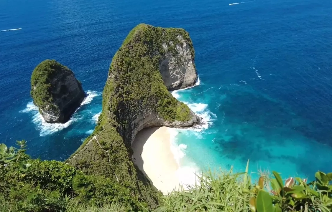 10 Destinasi Wisata Terindah di Bali yang Wajib Anda Kunjungi: Dari Pantai Eksotis hingga Pura Megah yang Memukau!