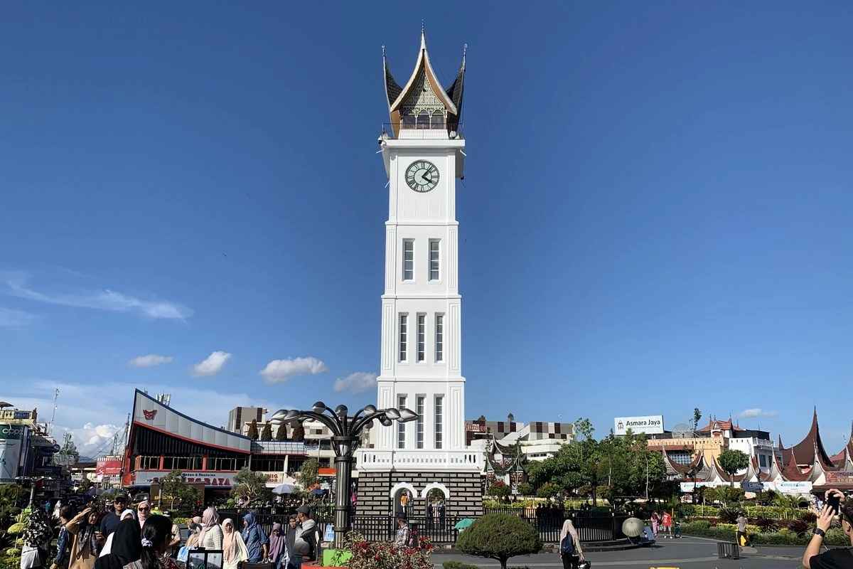 Bolehkah Wisatawan Naik ke Puncak Jam Gadang di Bukittinggi?