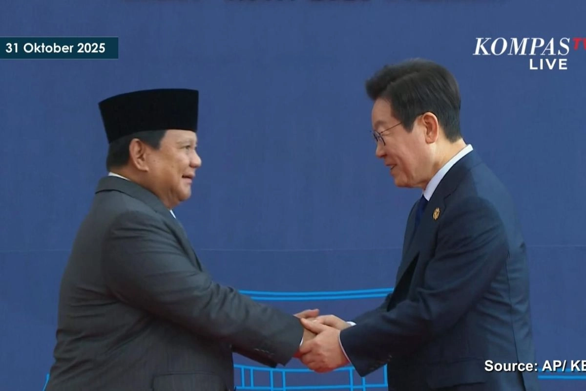 Prabowo Disambut Lee Jae-myung Saat Hadiri APEC di Korsel, Ucap ''Annyeonghaseyo''