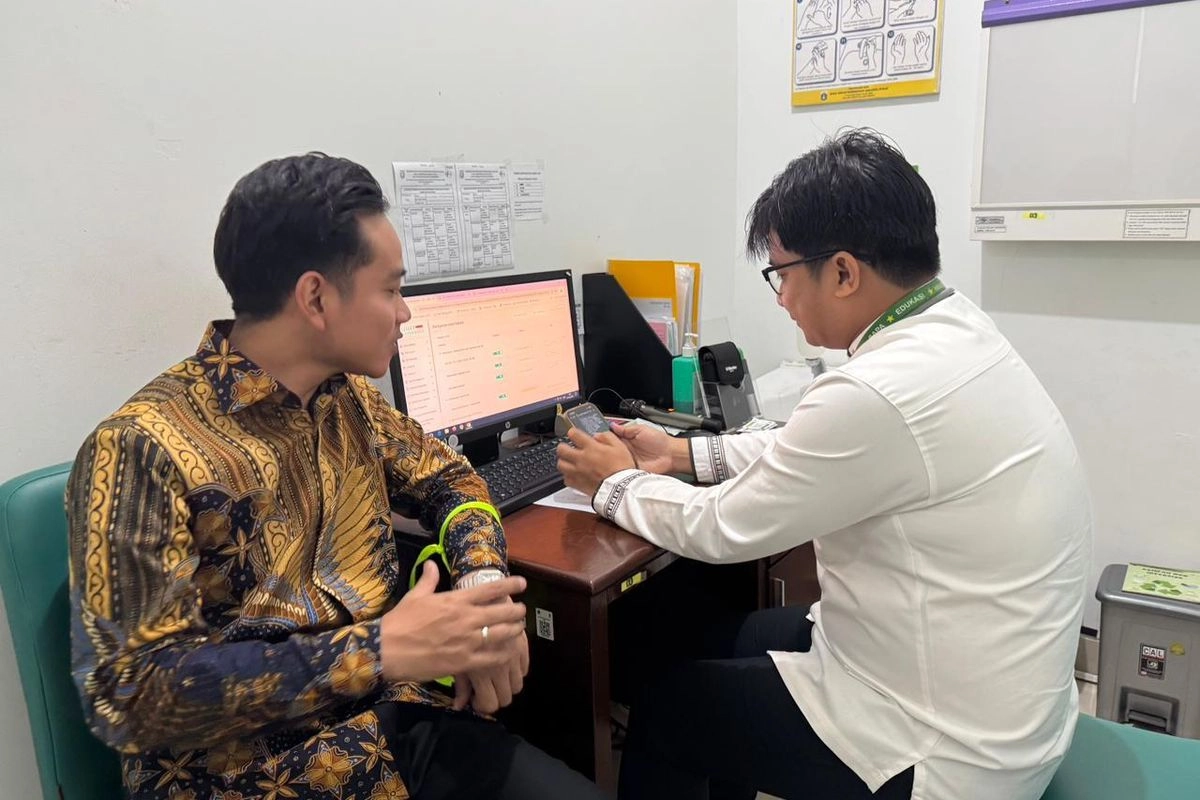 Wapres Gibran Ikut Cek Kesehatan Gratis di Puskesmas Menteng, Begini Gayanya