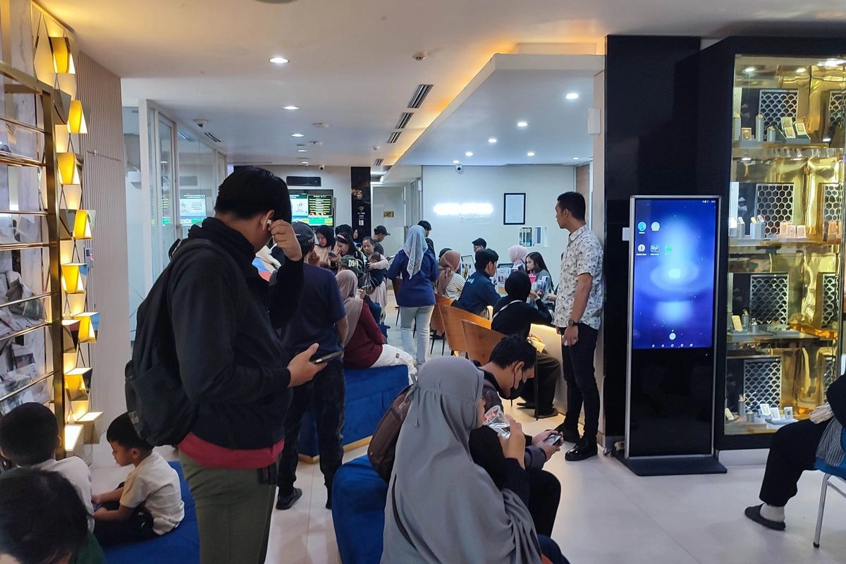 Harga Emas Antam Awal November Turun Rp 15.000, Simak Rinciannya