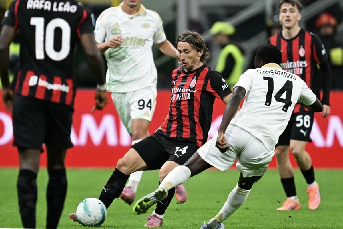 Luka Modric Nyaris Tak Tergantikan di AC Milan, Mulai Habis Bensin?