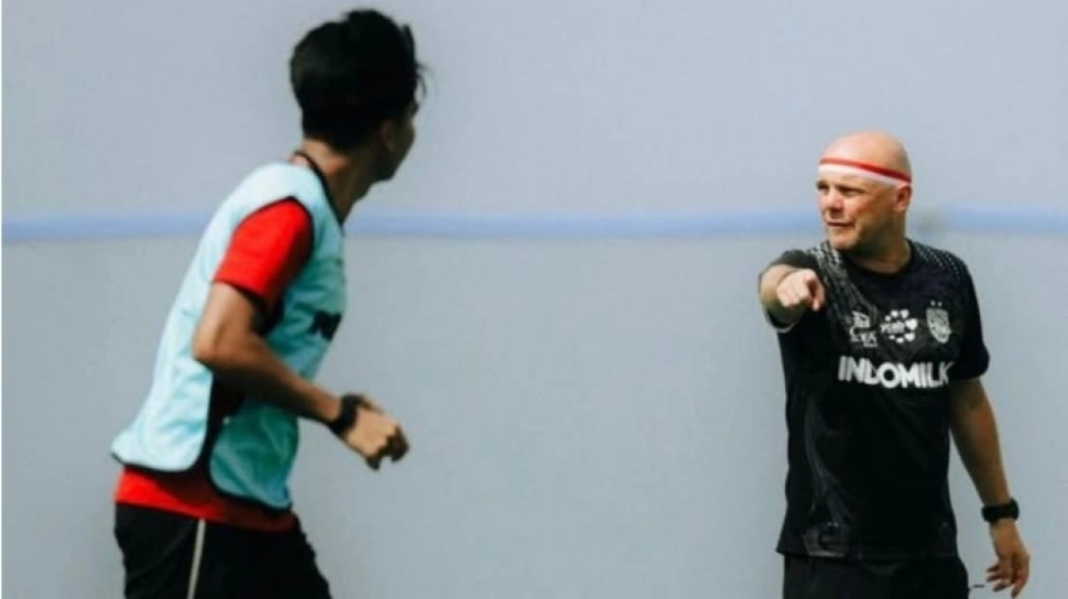 Jelang Bali United vs Persib Bandung, Johnny Jansen Kobarkan Semangat Puputan