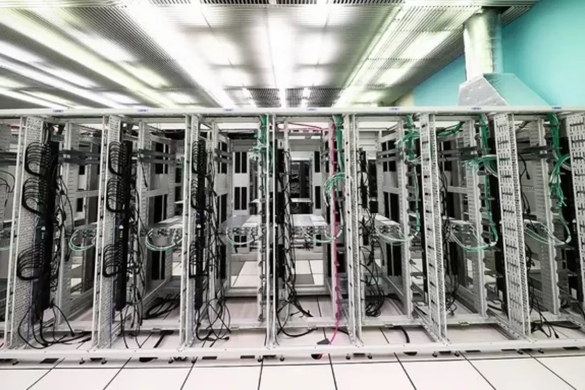 GPU NVIDIA H100 Meluncur ke Orbit: Inovasi Starcloud yang Siap Ubah Kehidupan di Bumi