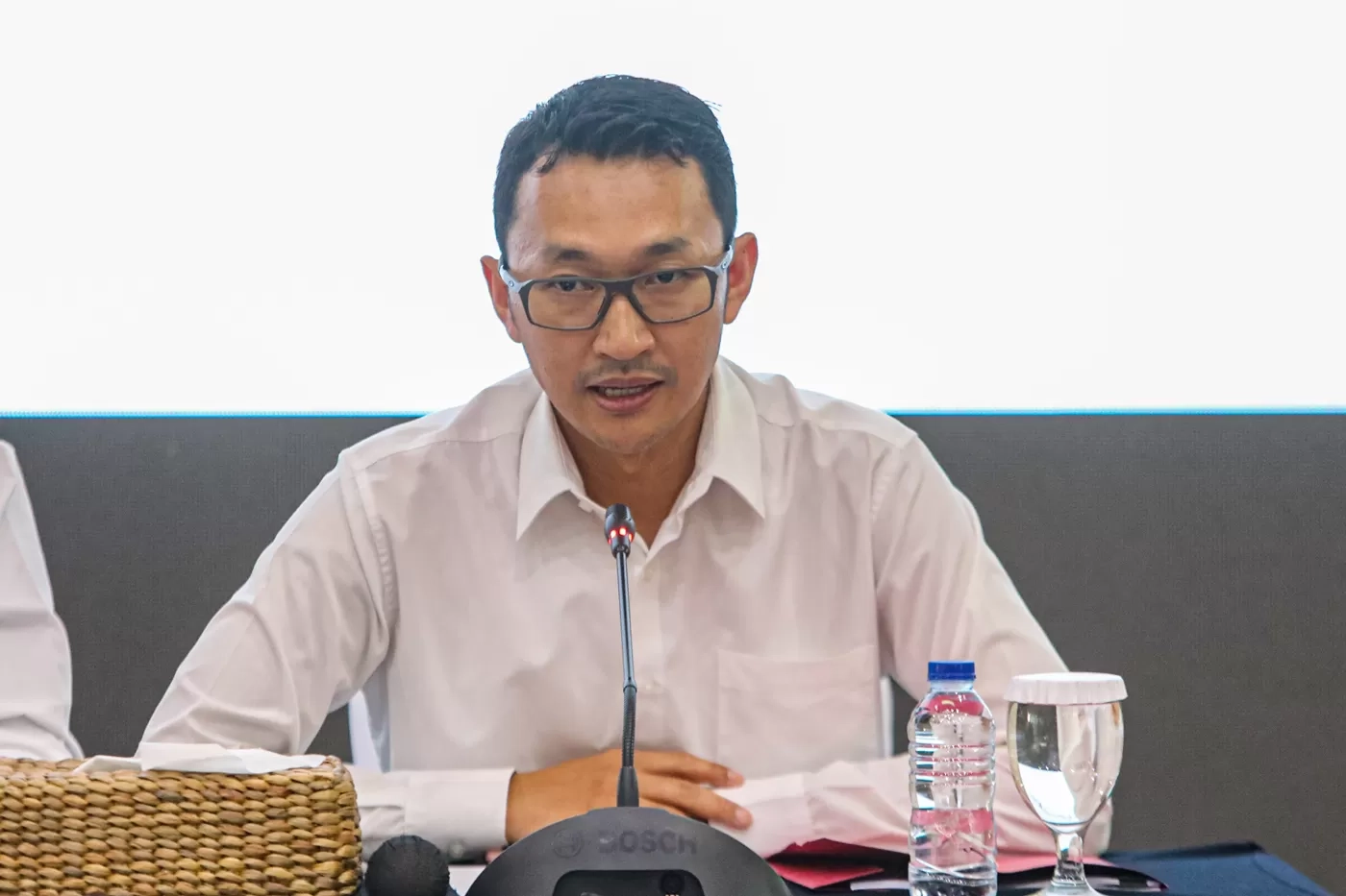 KPK OTT Dugaan Suap Proyek PUPR Riau, Amankan Gubernur Abdul Wahid dan Barang Bukti Uang